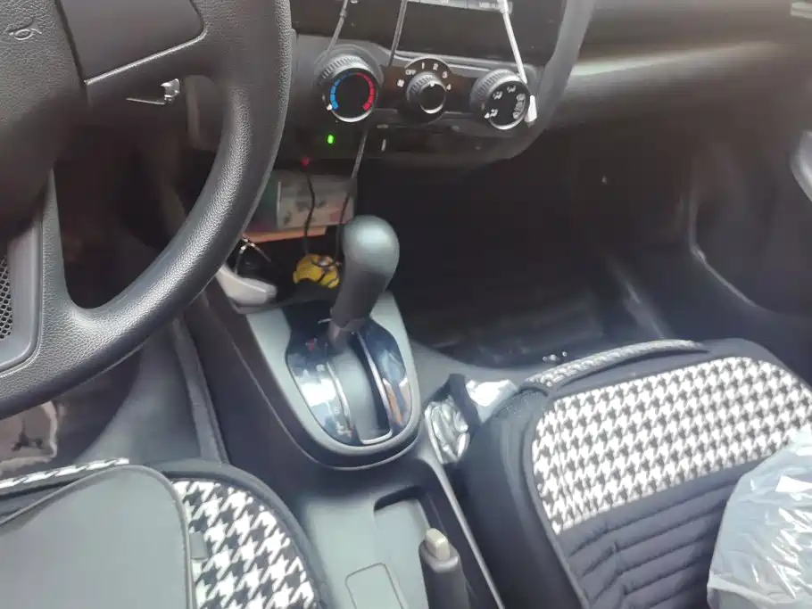 Honda Fit — миниатюра 16