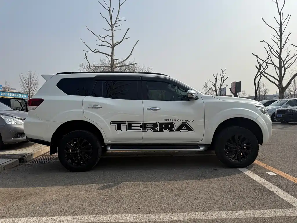 Nissan Terra — миниатюра 17