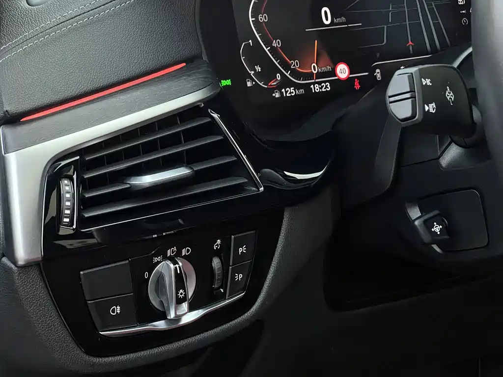 BMW 5 Series — миниатюра 28