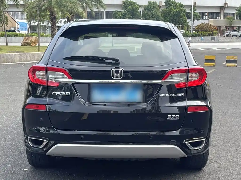 Honda Avancier — миниатюра 8