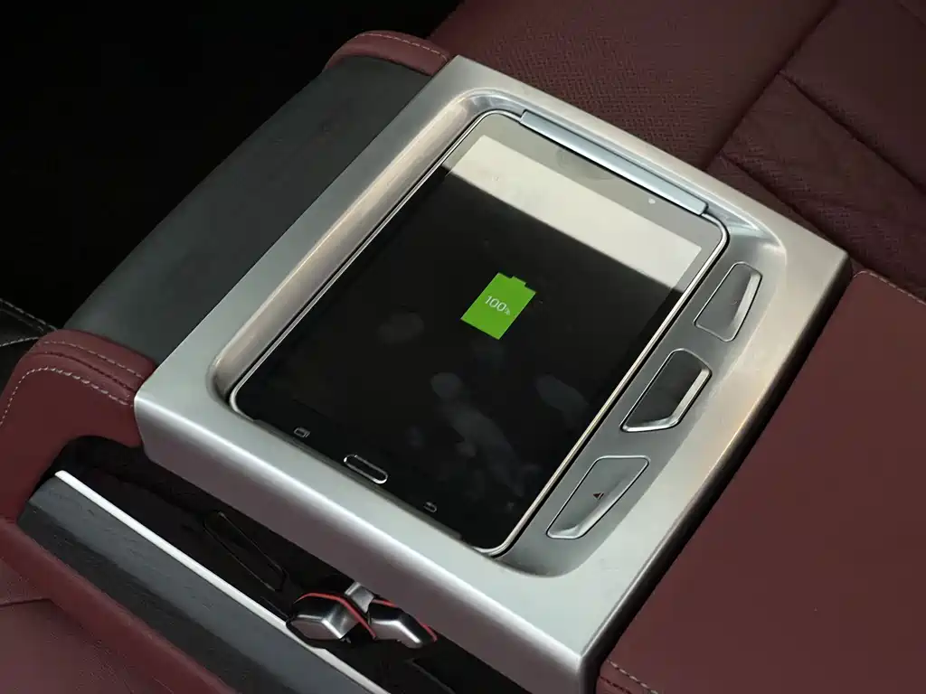 BMW 5 Series — миниатюра 19