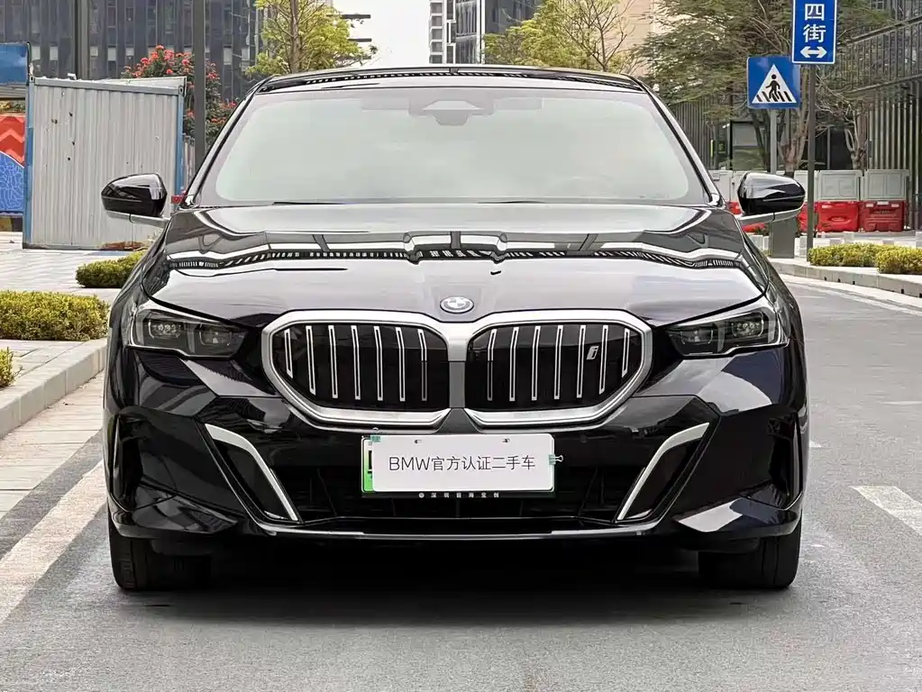 BMW i5 2025 eDrive 40L M Sport