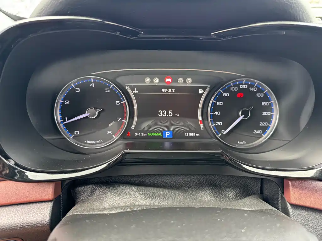 GAC GS8 2017 320T Luxury Smart Connect （ мест）