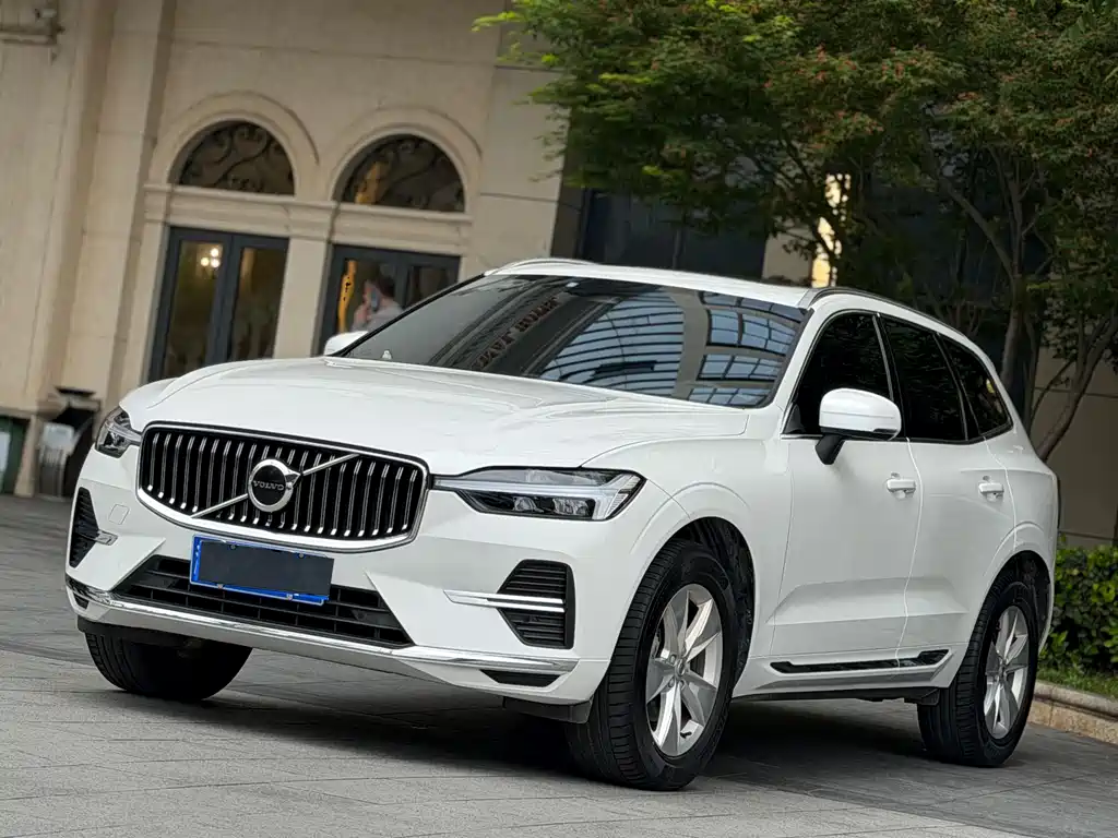 Volvo XC60 2022 B5 Sport