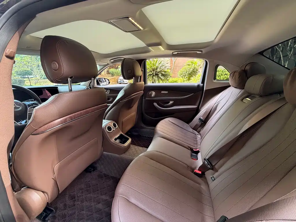 MERCEDES-BENZ E CLASS