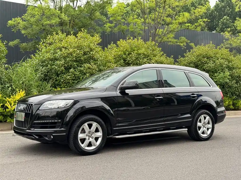 Купить Audi Q7
