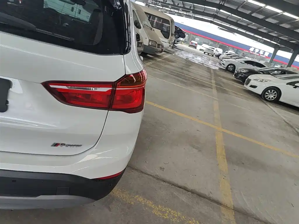 BMW X1 2016 sDrive18Li Fashion