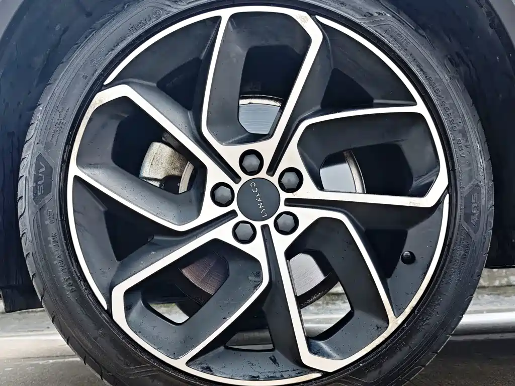 Lynk & Co 05 — миниатюра 18
