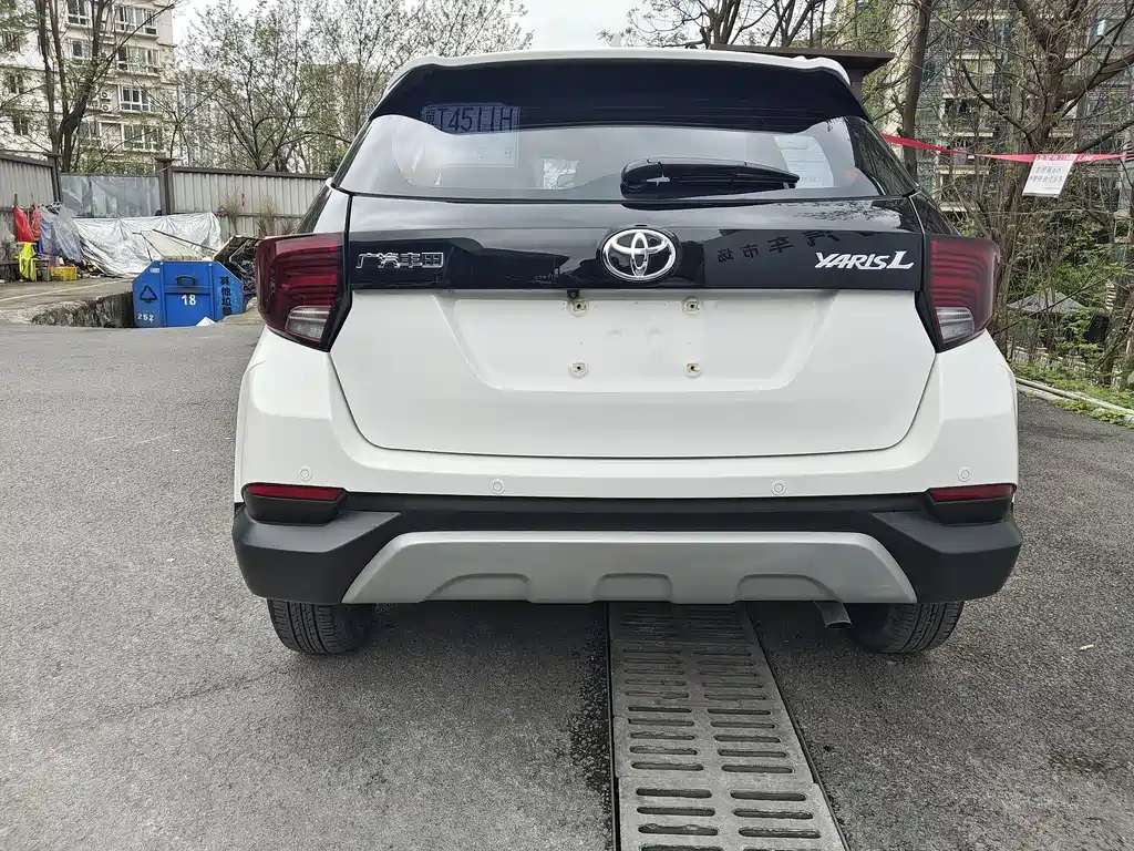 TOYOTA YARIS L ZHIXUAN