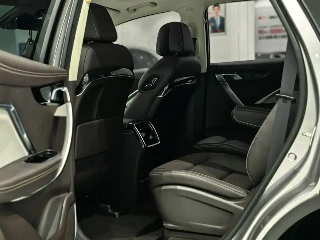 Geely Jia Ji New Energy — миниатюра 8