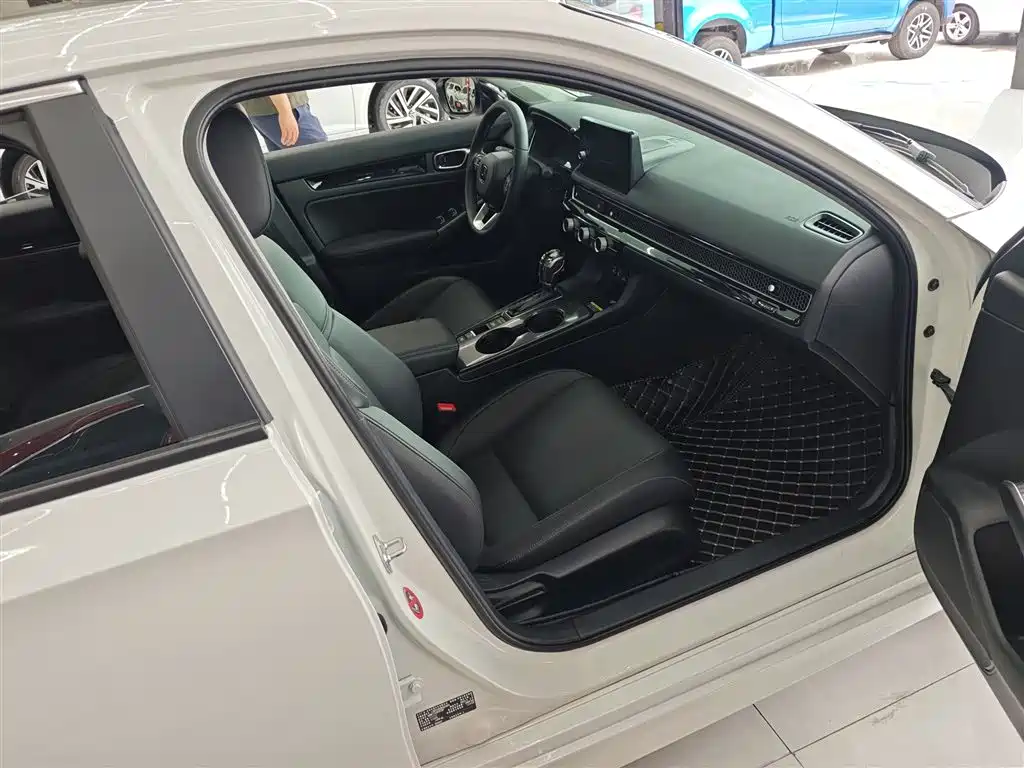 Honda Civic 2022 240TURBO CVT