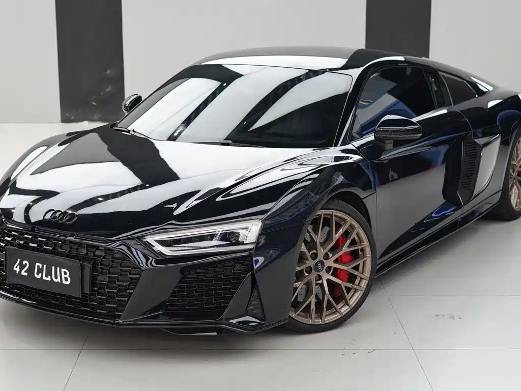 Купить Audi R8