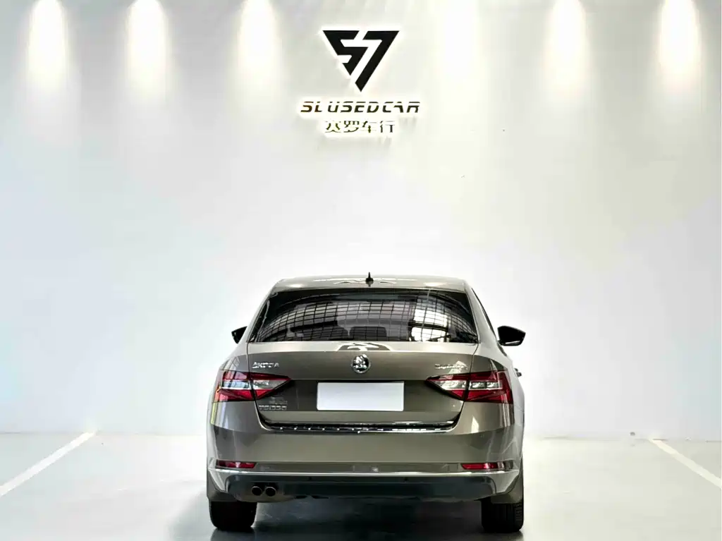 Skoda Superb 2016 TSI330 DSG