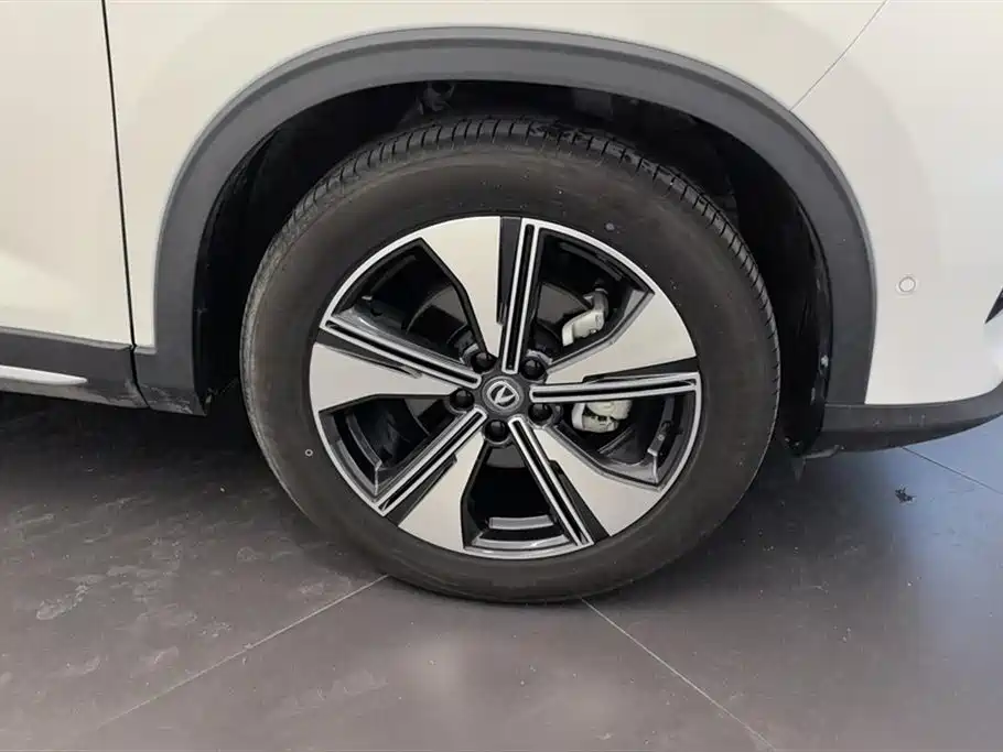 CHANGAN X7 PLUS
