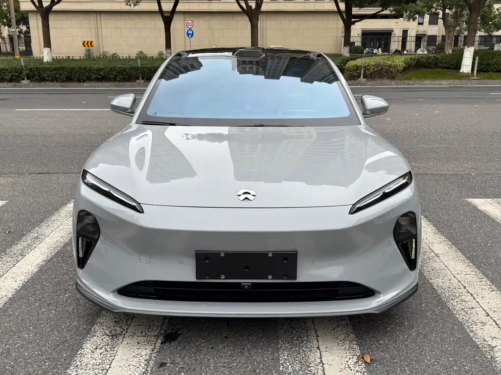 NIO NIO ET5T