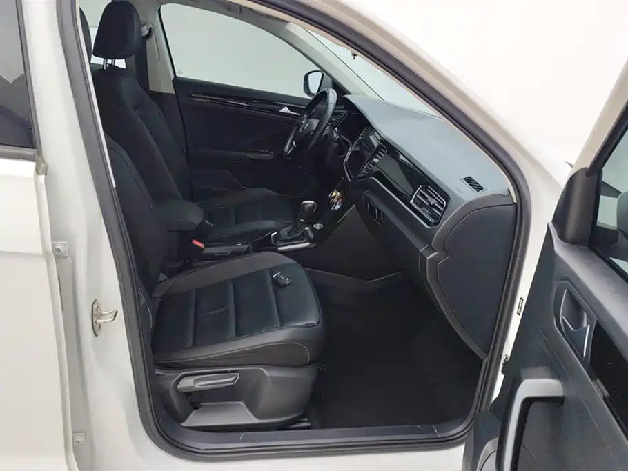 VOLKSWAGEN T ROC EXPLORING SONGS