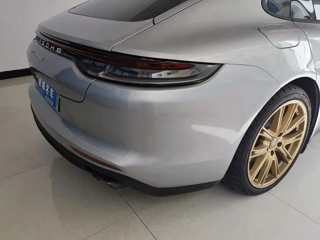 Porsche Panamera Hybrid — миниатюра 13