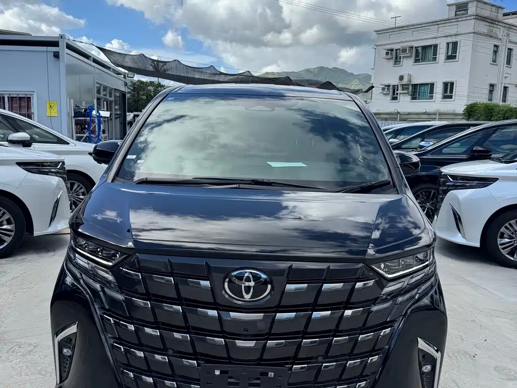 Toyota Alphard 2025 2.5L Luxury