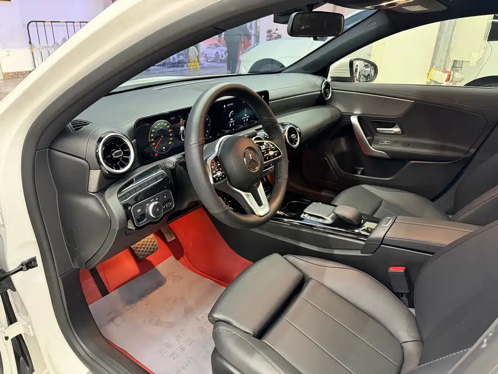 MERCEDES-BENZ A CLASS