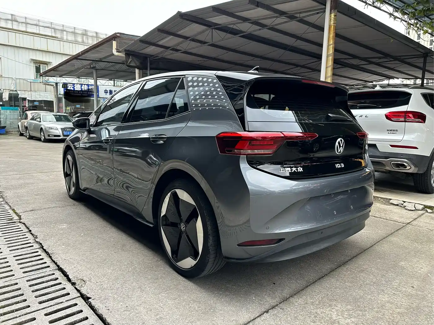 Volkswagen ID.3 2023 Silver/gray из Китая, фото 3