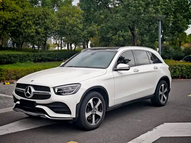 MERCEDES-BENZ GLC