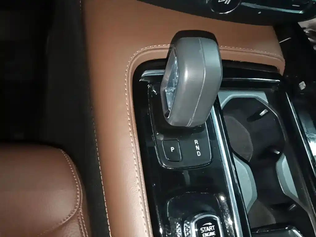 Volvo S60 PHEV — миниатюра 14