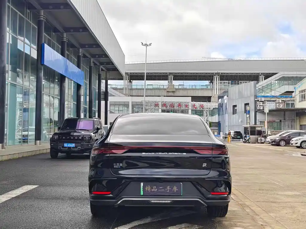 BYD Han 2022 DM-i 121KM
