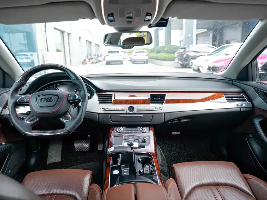 Audi A8 2011 A8L 3.0 TFSI quattro Luxury (245kW