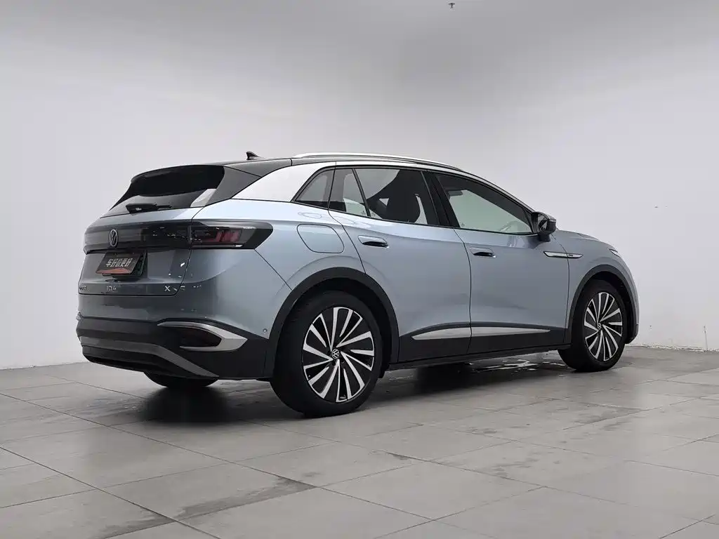 Volkswagen ID.4 X — миниатюра 2