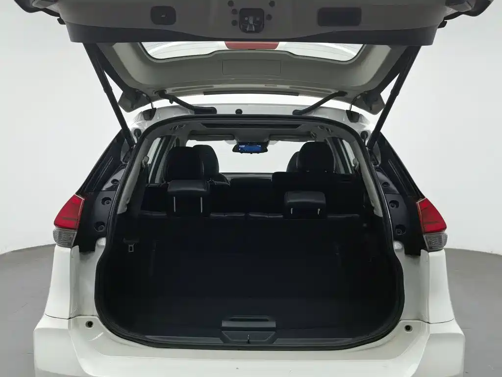 Nissan X-Trail — миниатюра 16