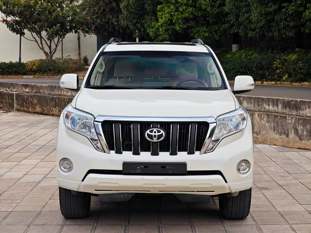 Toyota Land Cruiser Prado 2014 2.7L AT Standard