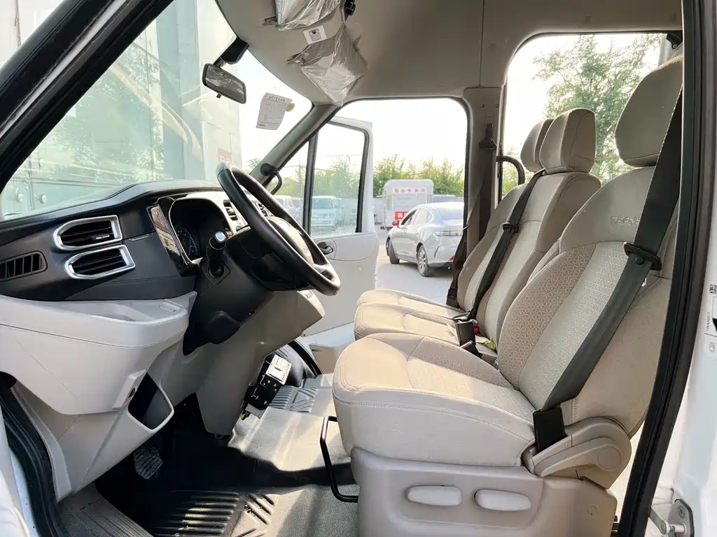 Ford Transit Custom — миниатюра 16