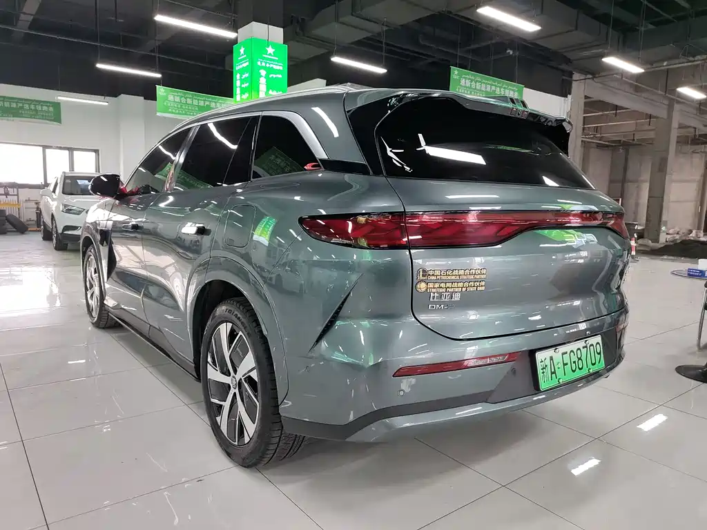 BYD TANG L