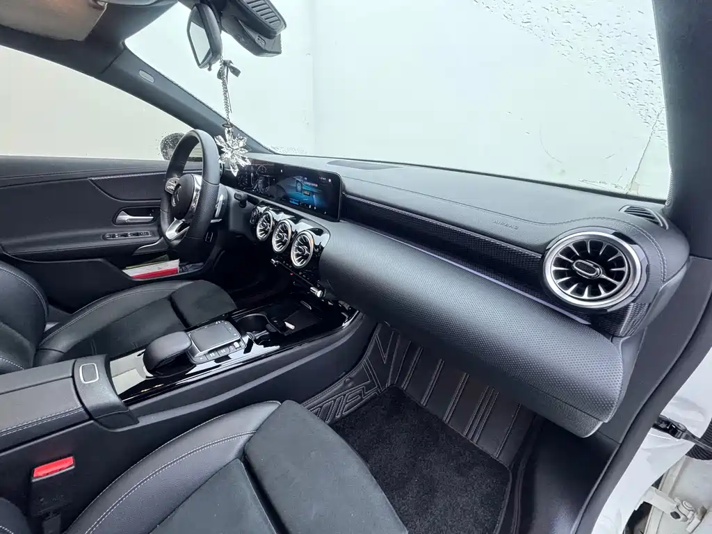 Mercedes-Benz A-Class — миниатюра 12