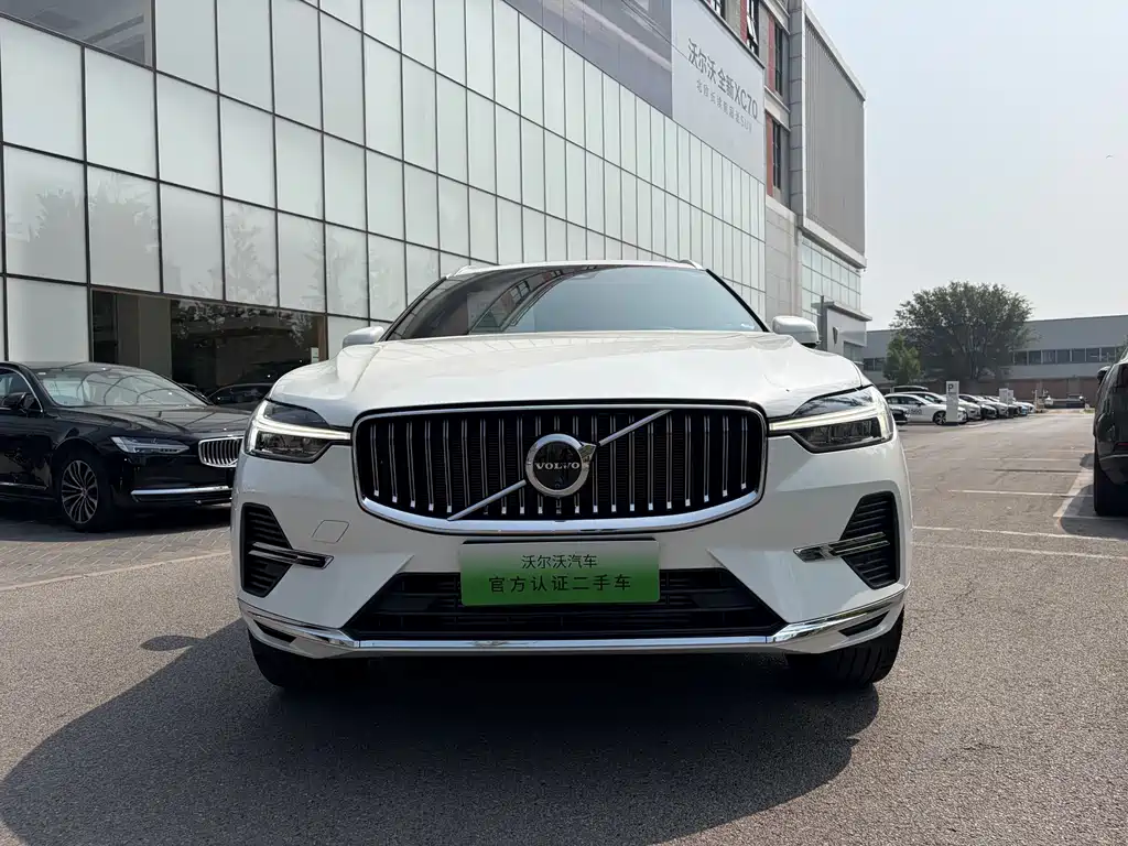 Volvo XC60 2025 Luxury