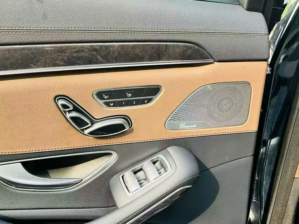 Mercedes-Benz S-Class — миниатюра 6