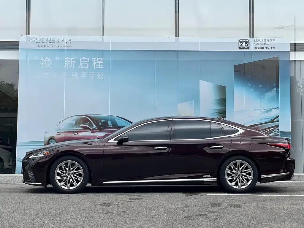 Lexus LS — миниатюра 2