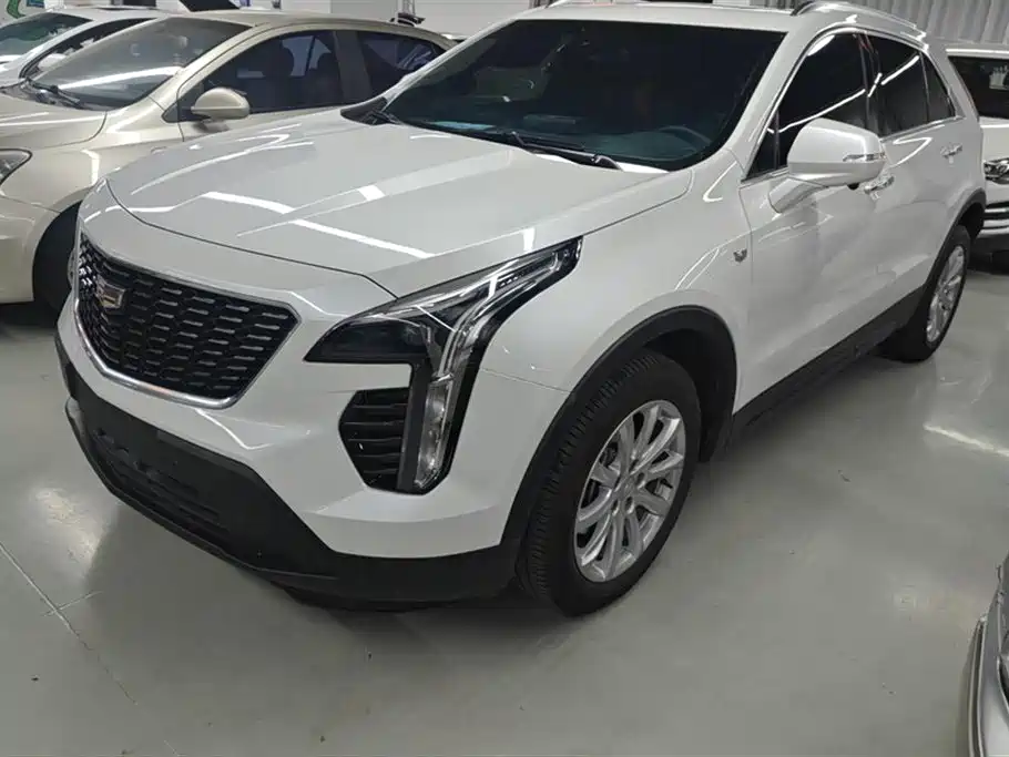 CADILLAC XT4