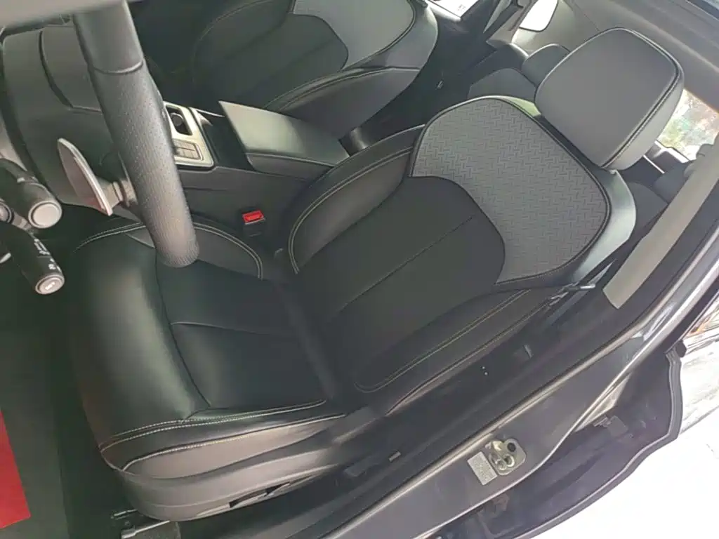 Roewe RX5 New Energy — миниатюра 15