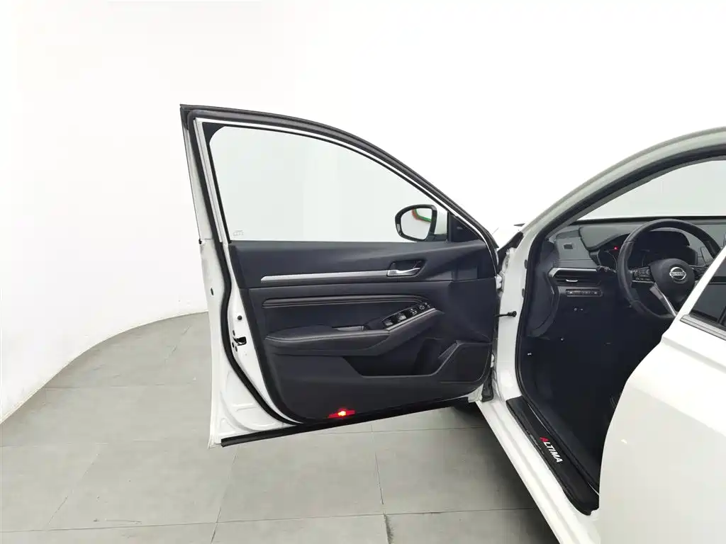 Nissan Altima 2019 2.0T XL Upper Smart