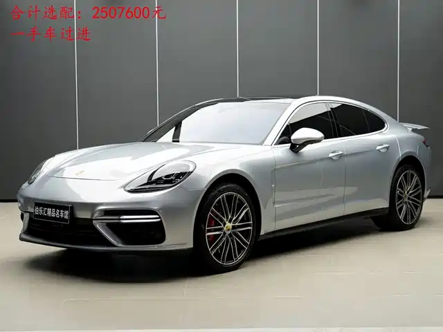 PORSCHE PANAMERA 2018