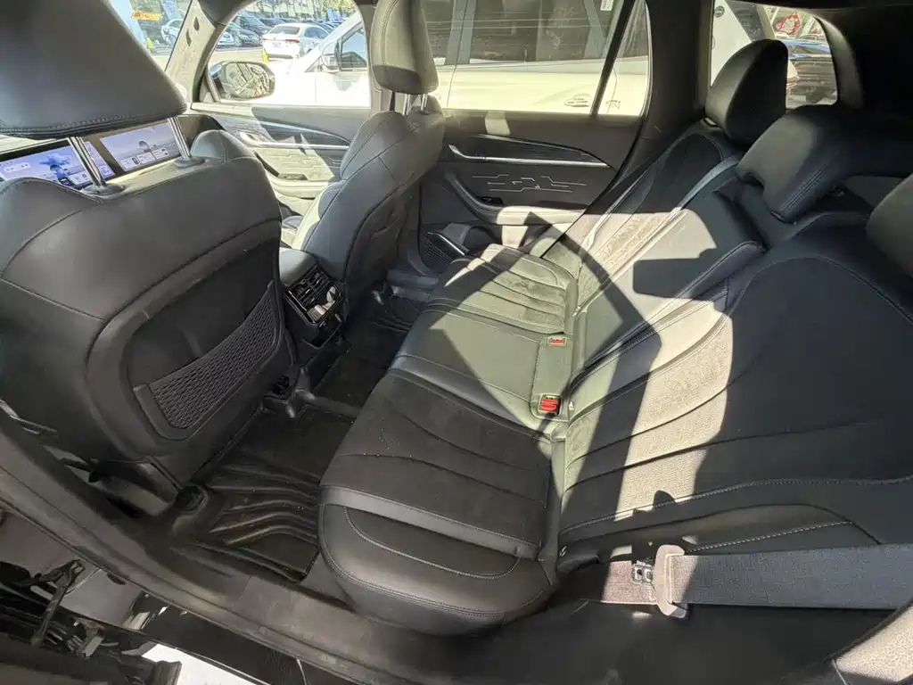 Geely Xingyue L — миниатюра 8