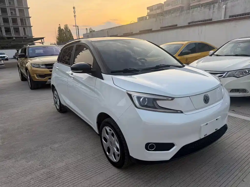 Dongfeng EV YOUNG Guang Xiaoxin — миниатюра 3