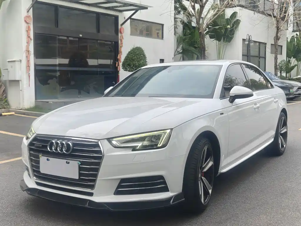 Audi A4L 2018