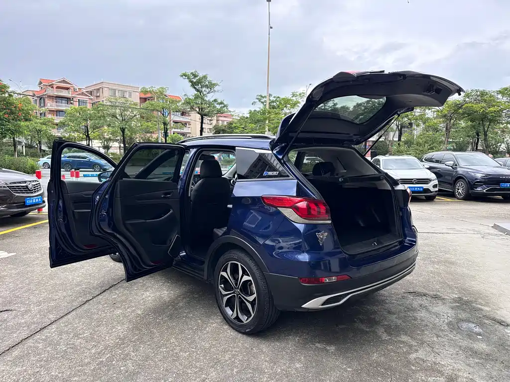 BAIC EX5 — миниатюра 21