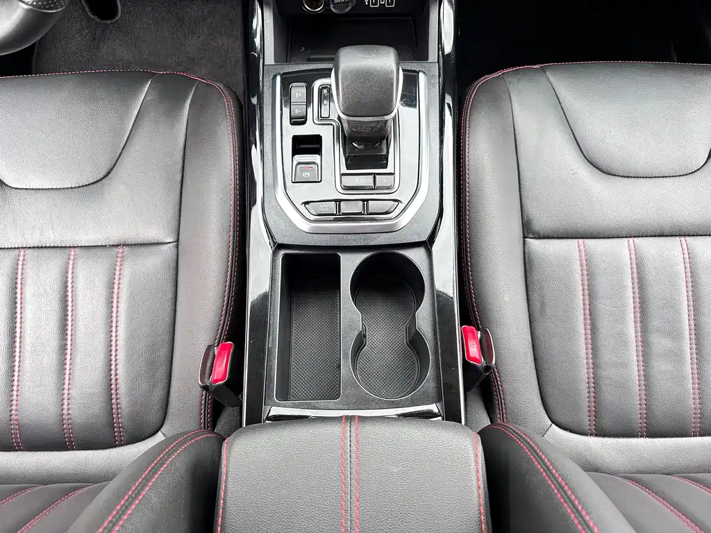 BAIC EX5 — миниатюра 13