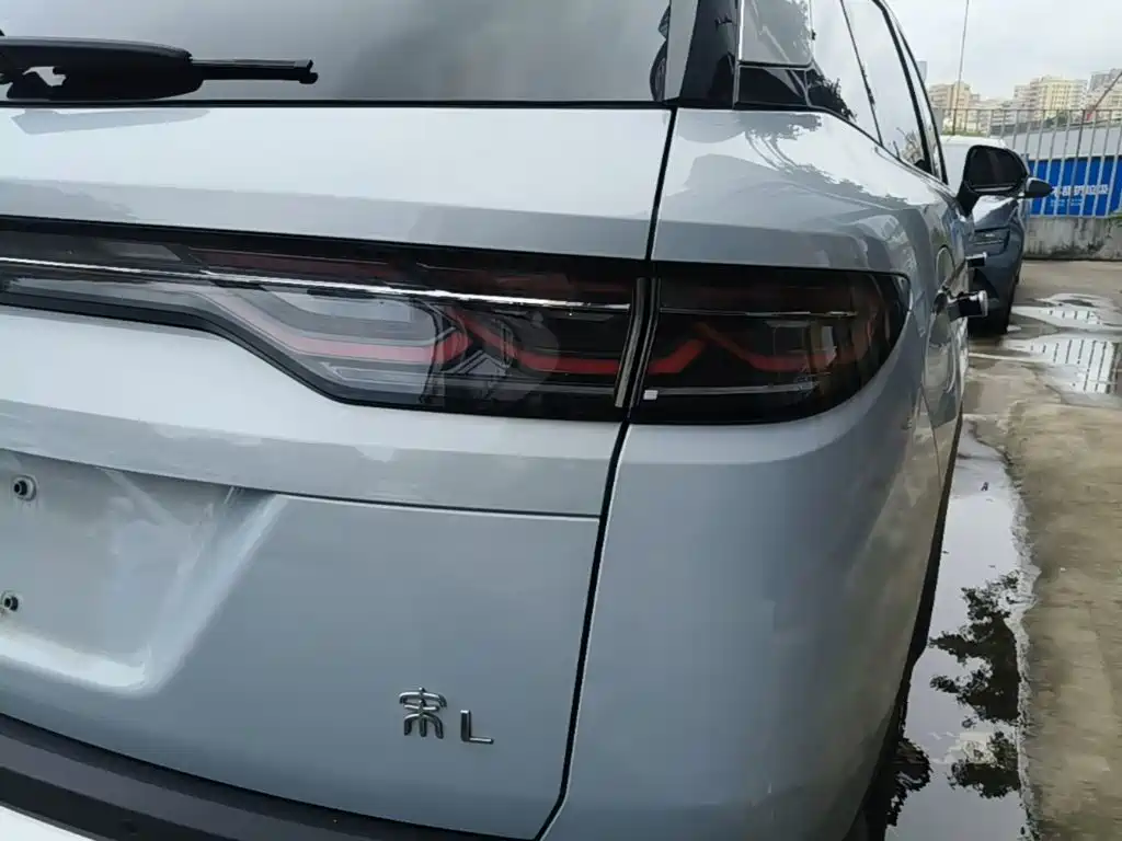 BYD L DM-i — миниатюра 8