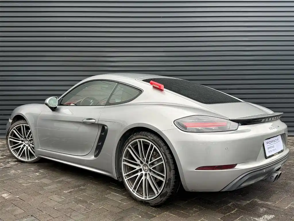 Porsche 718 2018 Cayman 2.0T