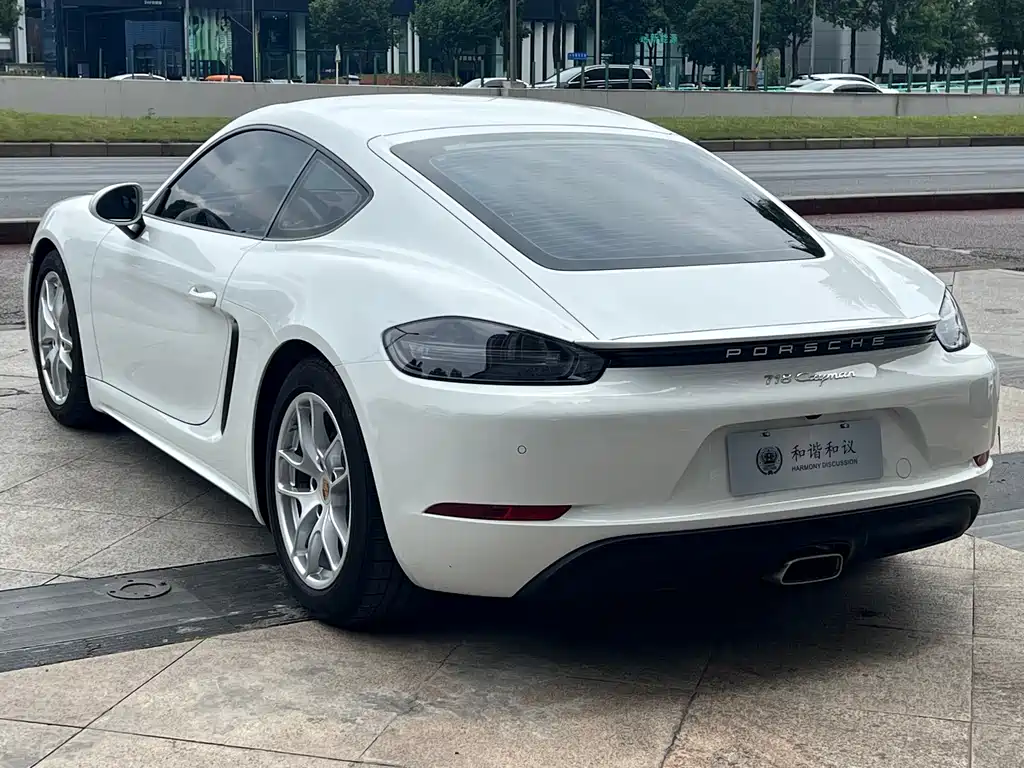 Porsche 718 2022 Cayman 2.0T