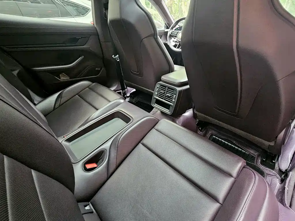 Porsche Taycan 2022 Taycan